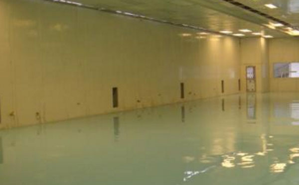 双湖自流平环氧地坪中涂